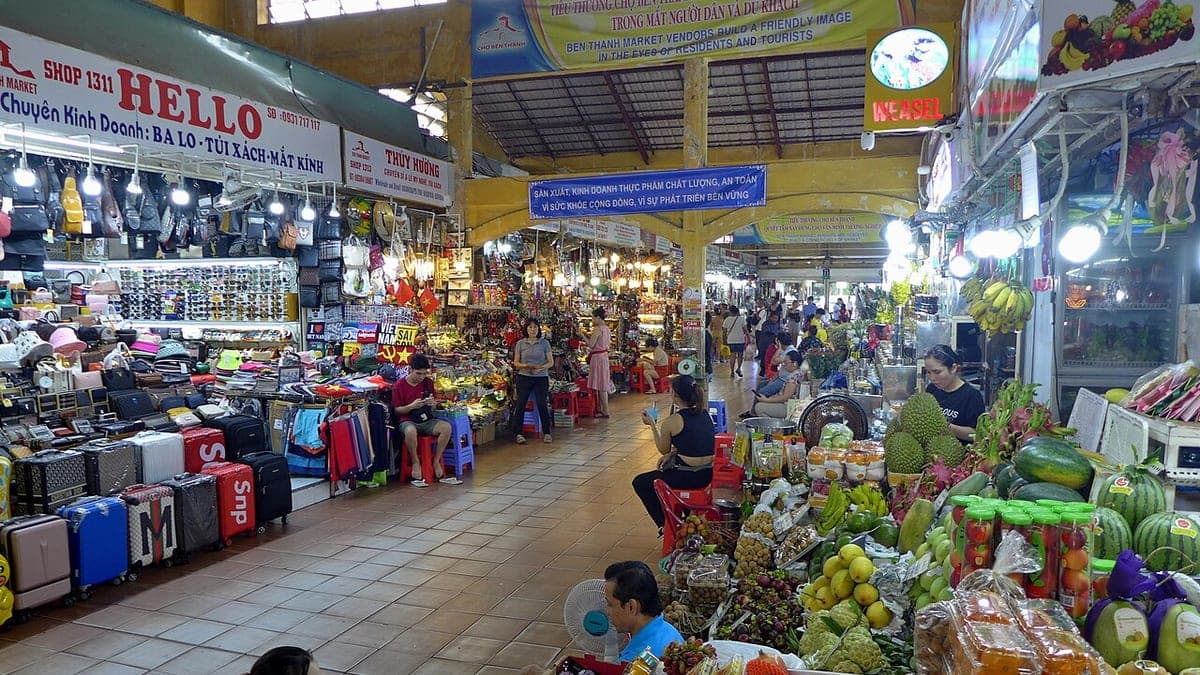 Vietnam Markets Guide 2026: Souvenirs & Bargaining - Vietnam eVisa News Article